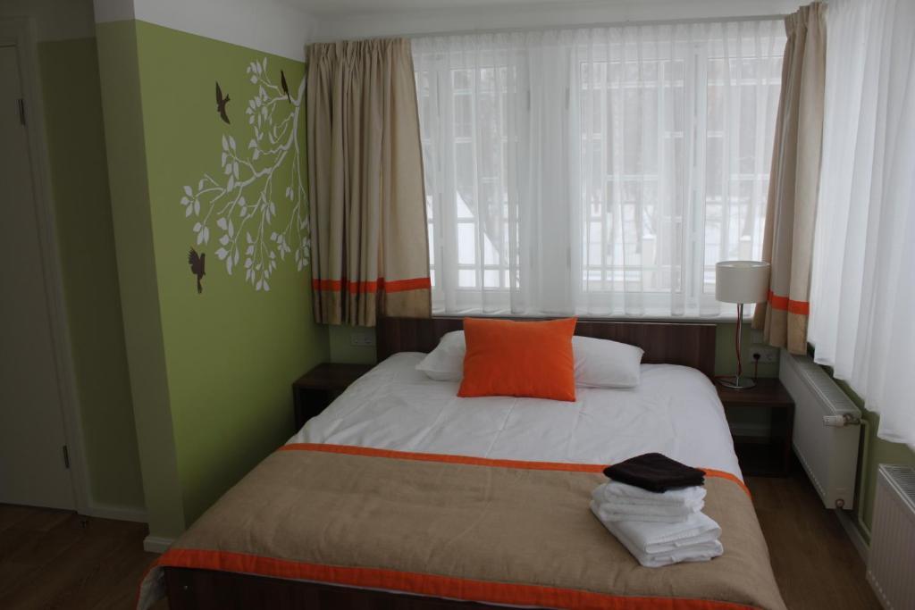 Martas Nams Hotell Ventspils Rom bilde